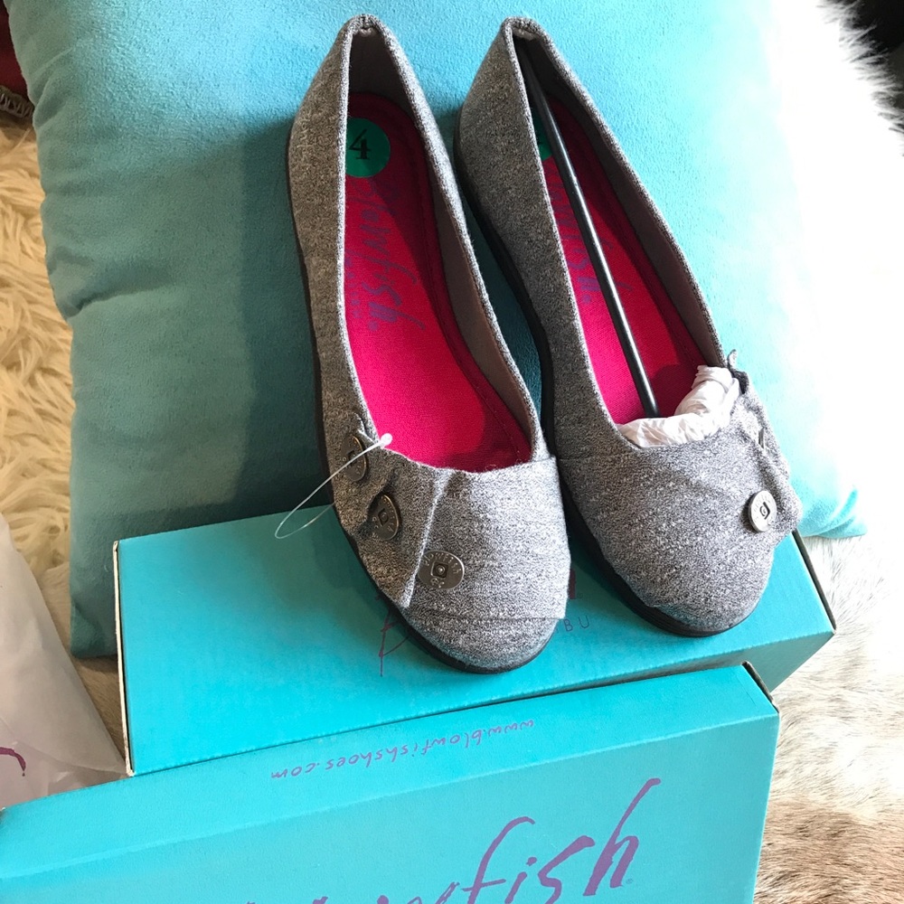 NIB Grey Flats BLOWFISH Women’s/Big Girls Size 4